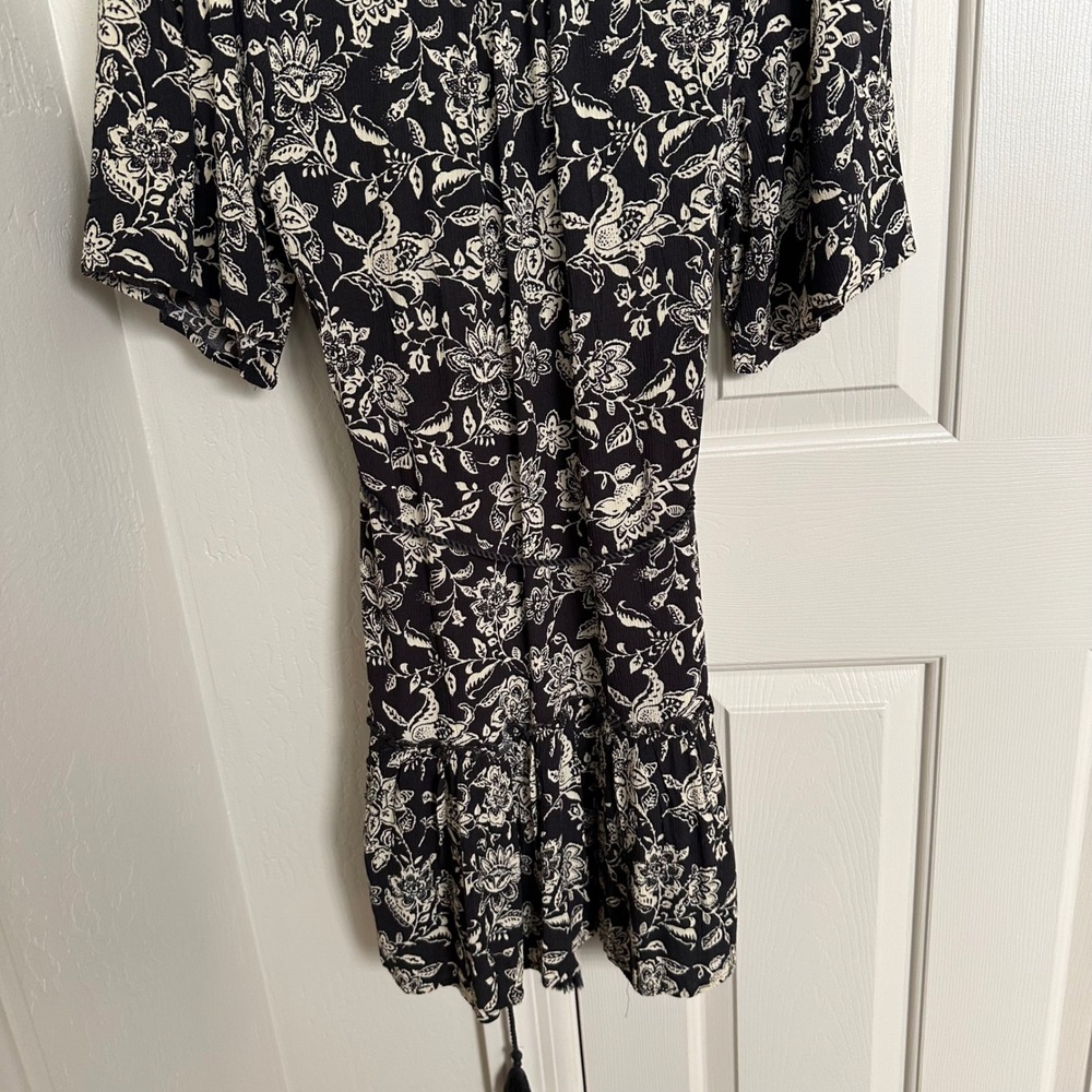 Title: Faherty Orinda Tie Waist Button-Up Crepe Mini Dress - Charcoal Chiyoda  S - Picture 8 of 12